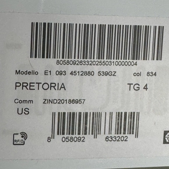 Moncler Floral Print Rain Jacket - Style Meets Function in Every Drop - Picture 9 of 11